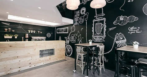 Сербская кофейня Stock Coffee с элементами стрит-арта