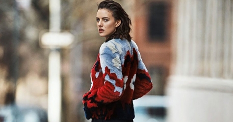 Элиза Каммингс в осенней кампании Emporio Armani