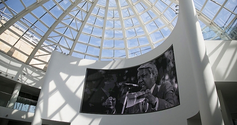 Президент и человек: в Екатеринбурге открылся музей Ельцин-центр