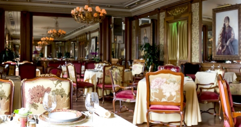 Ресторан \"Пьяцца Росса\": традиционная итальянская кухня с видом на Кремль