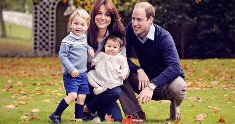 Кейт Миддлтон и принц Уильям показали праздничный семейный портрет