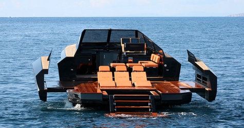 Яхта-трансформер, изменяющая конфигурации во время плавания