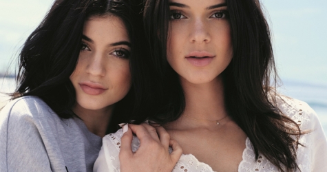 Кайли и Кендалл Дженнер создали коллекцию для Topshop