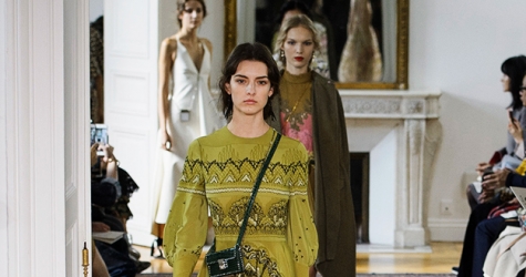 Парижская неделя моды: Valentino, весна-лето 2017
