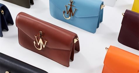 Объект желания: сумка J.W.Anderson с морским логотипом