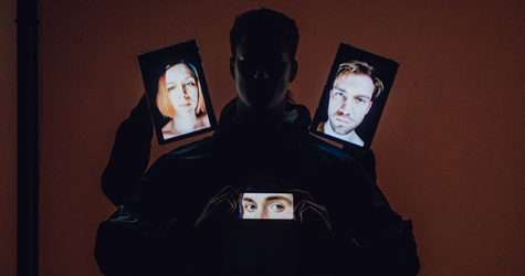 Неоновые демоны: фоторепортаж с премьеры спектакля о поколении Z «Пробуждение весны»