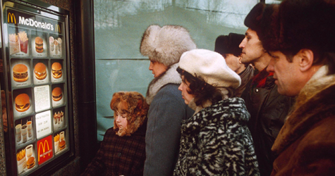 30 лет на сцене: Саша Сутормина — о том, как «Макдональдс» стал больше, чем ресторан