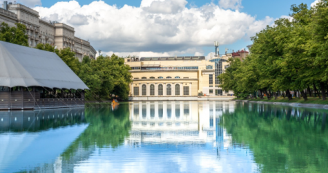 На Чистых прудах открылся второй клуб здоровья и долголетия Rodina