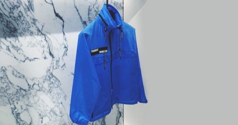 Мужской показ: bumbag, рабочий комбинезон и браслет на века