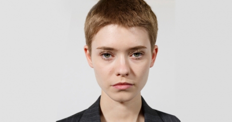 Свежая сияющая кожа, гладкие длинные волосы: бьюти-обзор Недели моды в Париже