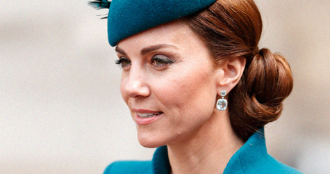 Елизавета II вручила Кейт Миддлтон орден за службу монарху