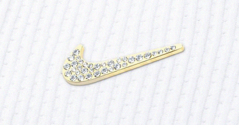 Nike и Swarovski создали брошь для выступления Серены Уильямс на Уимблдоне