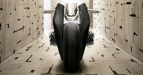 Компания BMW представила сверхбезопасный мотоцикл, с которого невозможно упасть