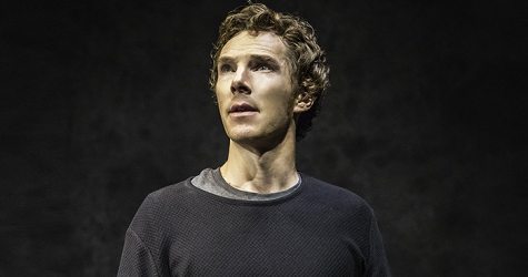 Бенедикт Камбербэтч раскритиковал правительство со сцены театра