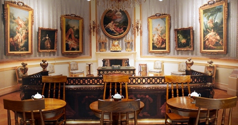 Безумное чаепитие: Вивьен Вествуд открыла кафе в Гонконге