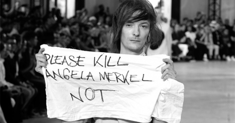 Модель на показе Rick Owens устроил политическую провокацию