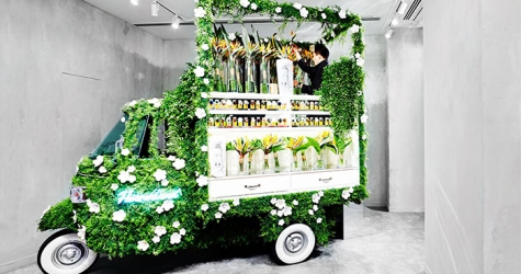 Цветочная лавка на колесах от Fendi