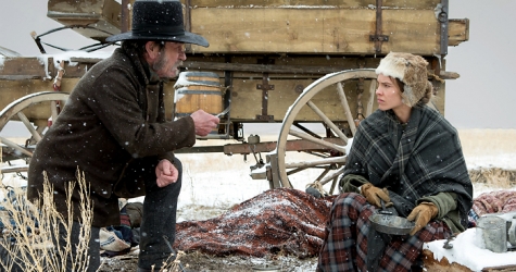 Томми Ли Джонс и Хилари Суэнк в вестерне \"Местный\"