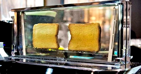 Объект желания: прозрачный тостер Bugatti Noun Toaster