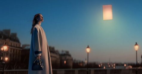 Louis Vuitton показал новый праздничный кампейн