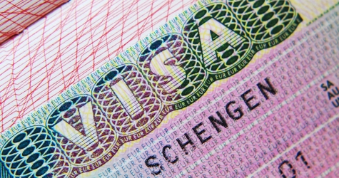 Евросоюз запретил выдачу многократных виз для россиян