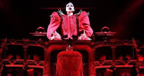 Леди Гага продлит тур «Mayhem Ball»