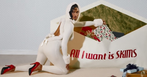 Бренд Ким Кардашьян Skims выпустил новогоднюю коллекцию
