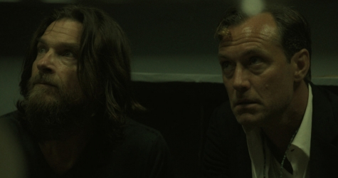 Netflix показал трейлер «Черного кролика» с Джудом Лоу и Джейсоном Бейтманом