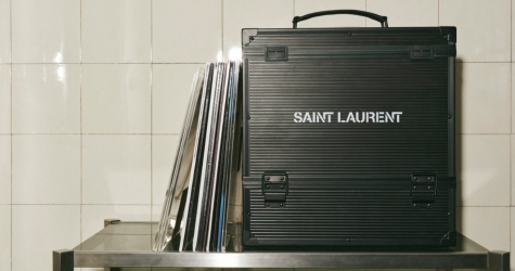 Saint Laurent выпустил адвент-календарь