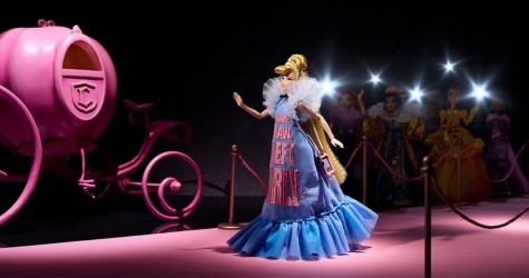 Модный дом Viktor & Rolf выпустил коллекционную куклу Золушку