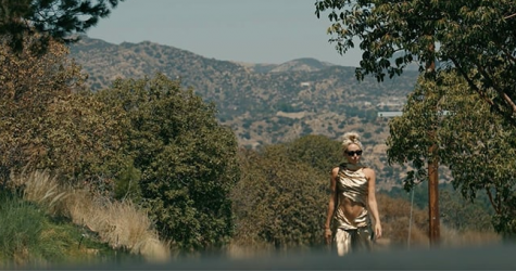 Майли Сайрус анонсировала новый сингл «Flowers»