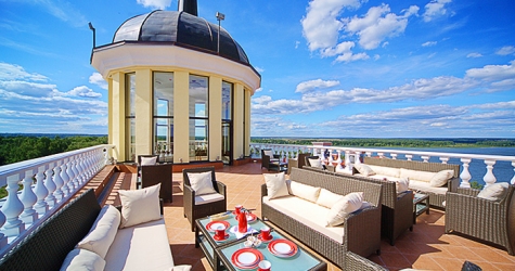 Москва летом: куда поехать за город на выходных?