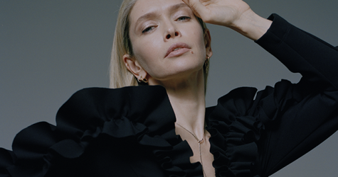 Вера Брежнева поздравляет читателей Buro. c Новым годом