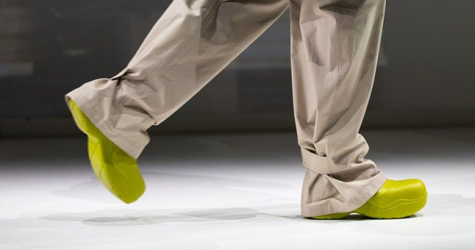 Тенденции обуви сезона осень-зима 2020: ботинки-леденцы и «лягушки»