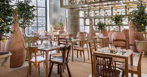 Зачем Saint Laurent, Prada и Gucci свои кофейни, кондитерские и рестораны