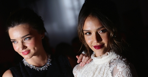 Джессика Альба и Миранда Керр на показе H&M, осень-зима 2014