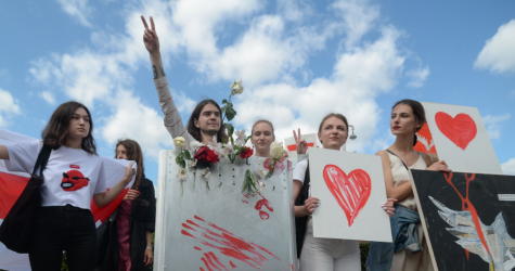 Шестой день протестов в Беларуси: ОМОН опустил щиты, Светлана Тихановская выступила с обращением