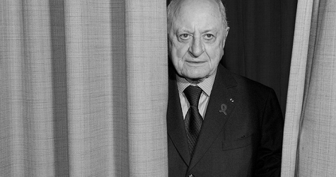 Пьер Берже награжден орденом Почетного легиона