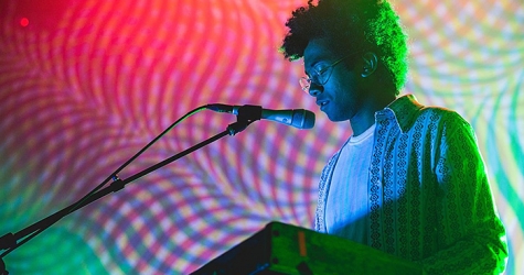 Toro Y Moi представил неизданные композиции
