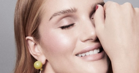 Рози Хантингтон-Уайтли запускает линию косметики