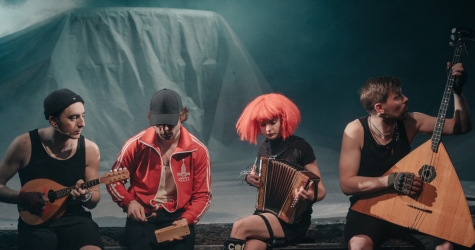 Шутки, техно и Платон: создатели — о том, что представляет из себя спектакль «Государь — стендап»