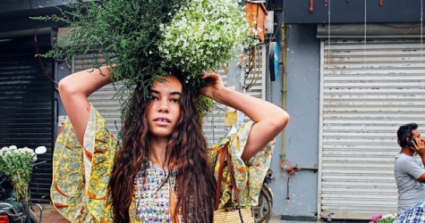 Loewe посвятил новый аромат Ибице и снял кампанию в Нью-Дели