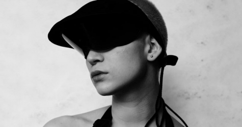 Дизайнеры придумали визор, защищающий от системы распознавания лиц