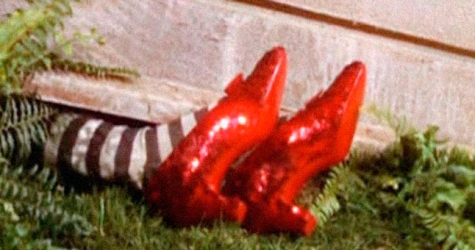 Марк Джейкобс показал образ с красными каблуками