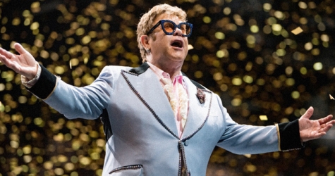 Элтон Джон раскритиковал удаление сцен из «Рокетмена» в России