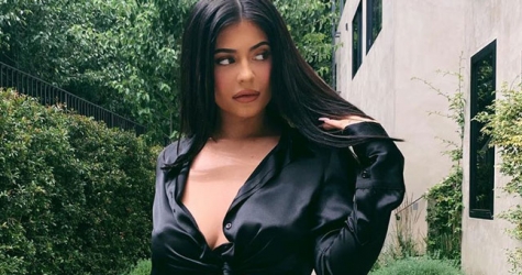 Кайли Дженнер показала свою автомобильную коллекцию