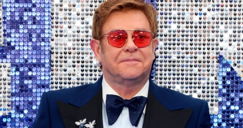 Элтону Джону понравилась свеча Goop c запахом вагины