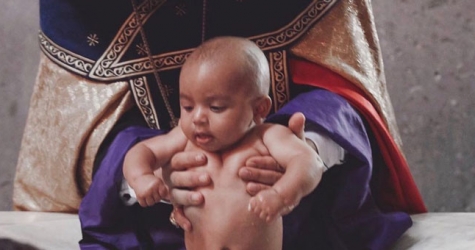 Ким Кардашьян показала фотографии с крещения Псалма