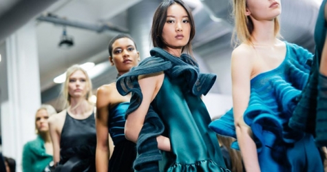 Джорджио Армани проведет закрытый показ из-за эпидемии коронавируса