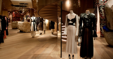 В Лондоне открылся новый флагманский бутик Alexander McQueen